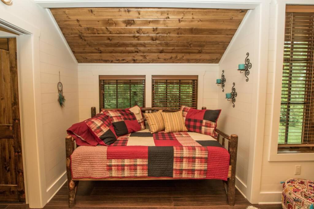 New Forest Cottage W/Grill & Deck:Hike, Fish, Golf Glenville Luaran gambar