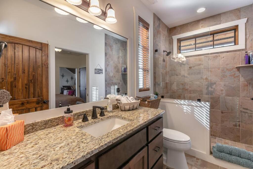 New Forest Cottage W/Grill & Deck:Hike, Fish, Golf Glenville Luaran gambar